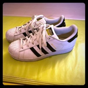 Adidas original sneaker. Only worn couple times.